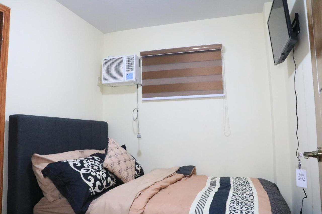 Anicia Guesthouse Rooms Paranaque City Екстериор снимка