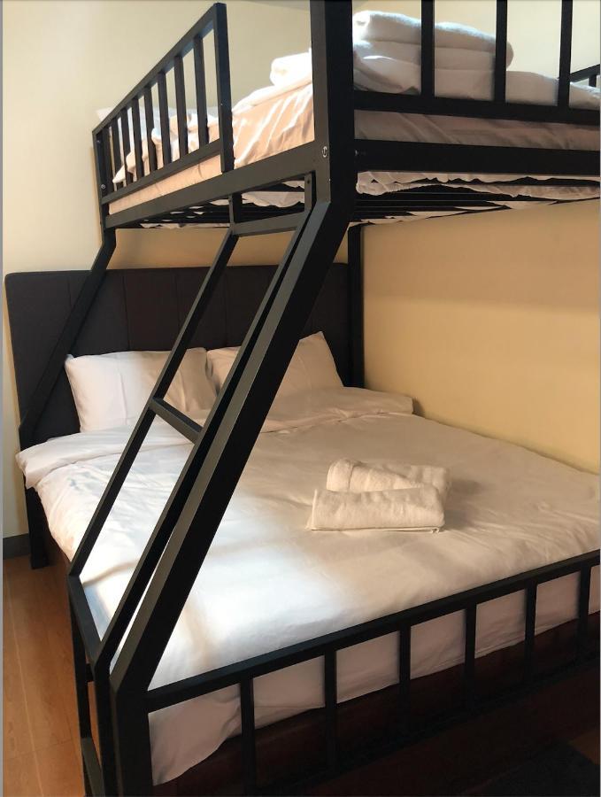 Anicia Guesthouse Rooms Paranaque City Екстериор снимка